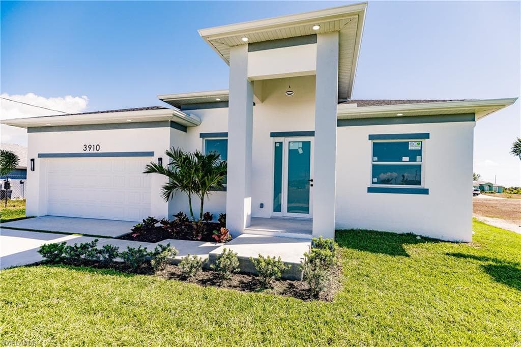 3910 NW 40th TER CAPE CORAL, FL 33993