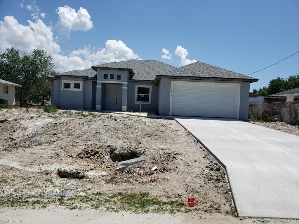 2715 50th ST SW LEHIGH ACRES, FL 33976
