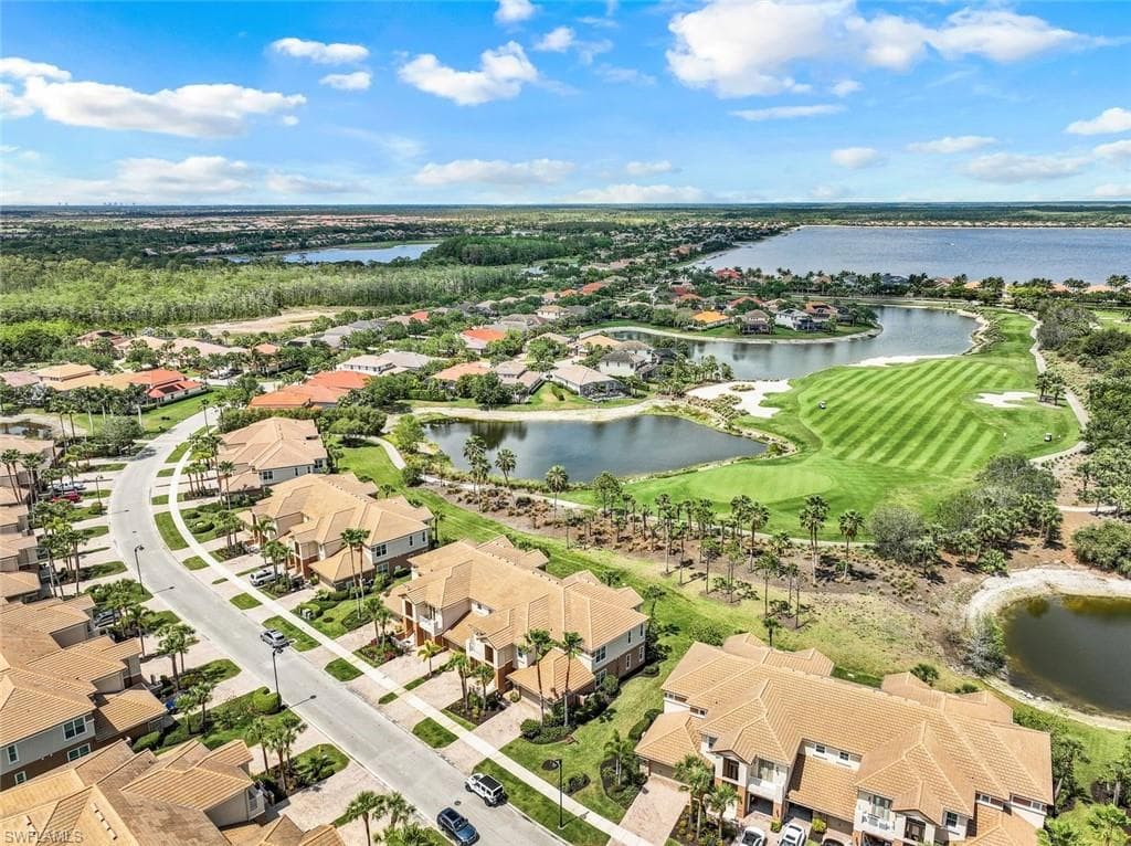 9204 Quartz LN 201 NAPLES, FL 34120