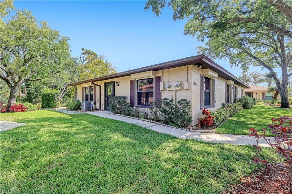10897 Leitner Creek DR 129 BONITA SPRINGS, FL 34135