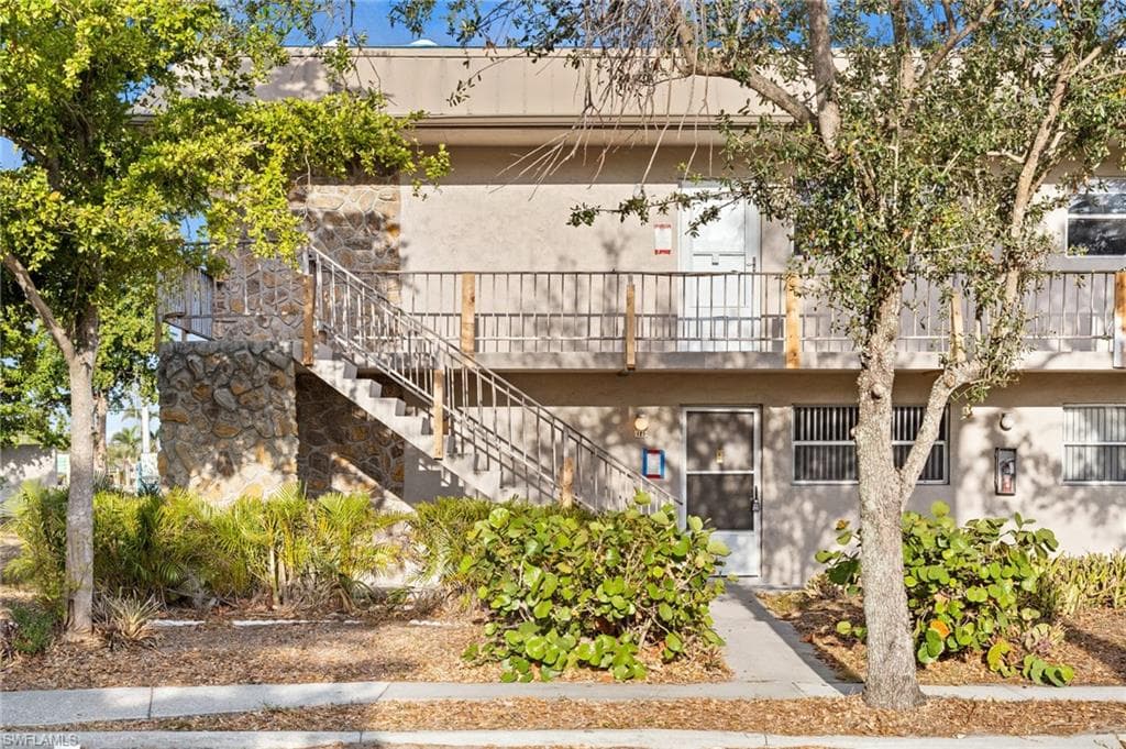 1560 Colonial BLVD 121 FORT MYERS, FL 33907