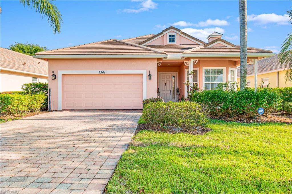 3361 Apple Blossom DR ALVA, FL 33920
