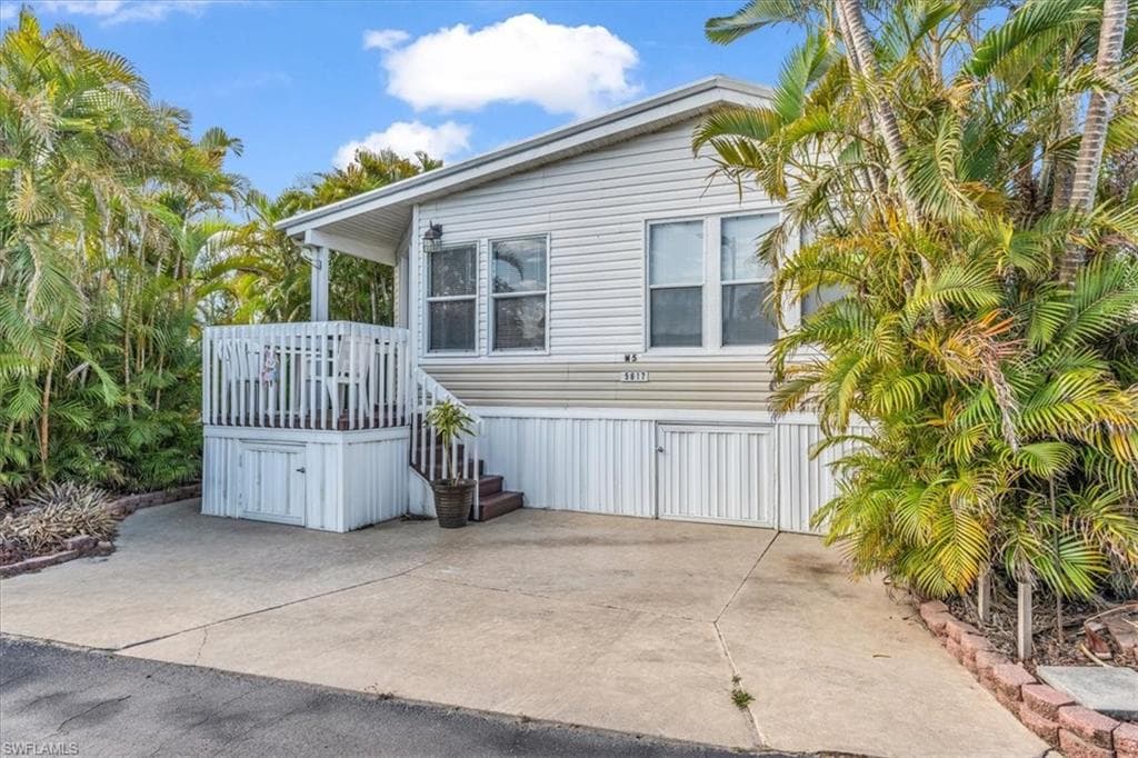 5617 Redbird LN FORT MYERS, FL 33908