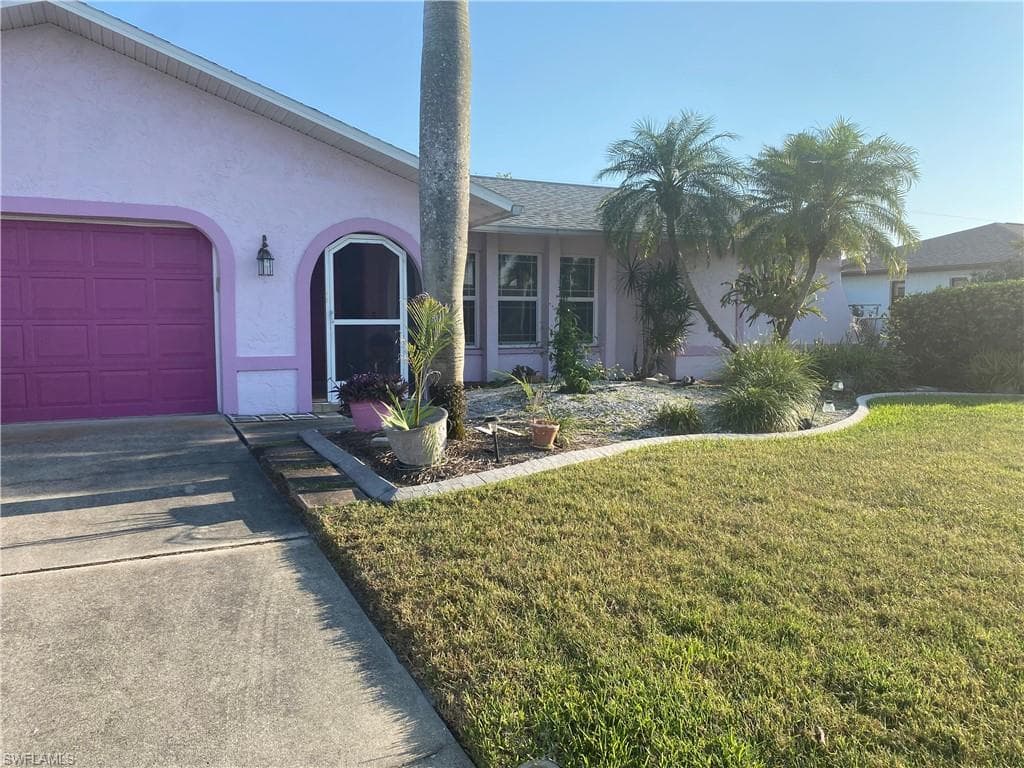 702 SE 36th ST CAPE CORAL, FL 33904