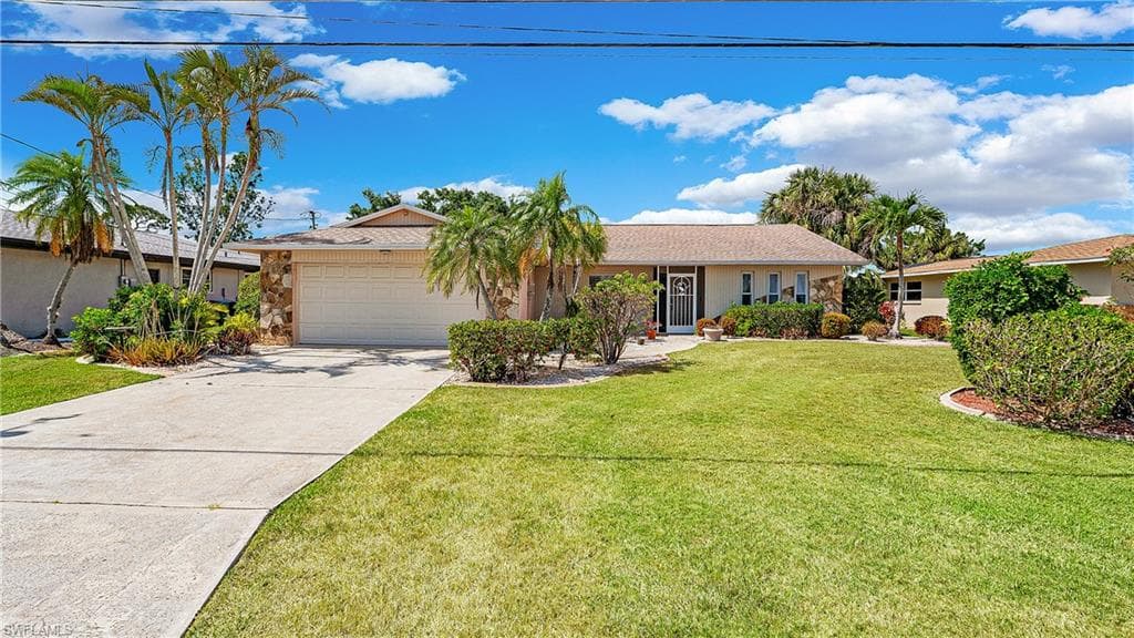 3825 SE 7th AVE CAPE CORAL, FL 33904