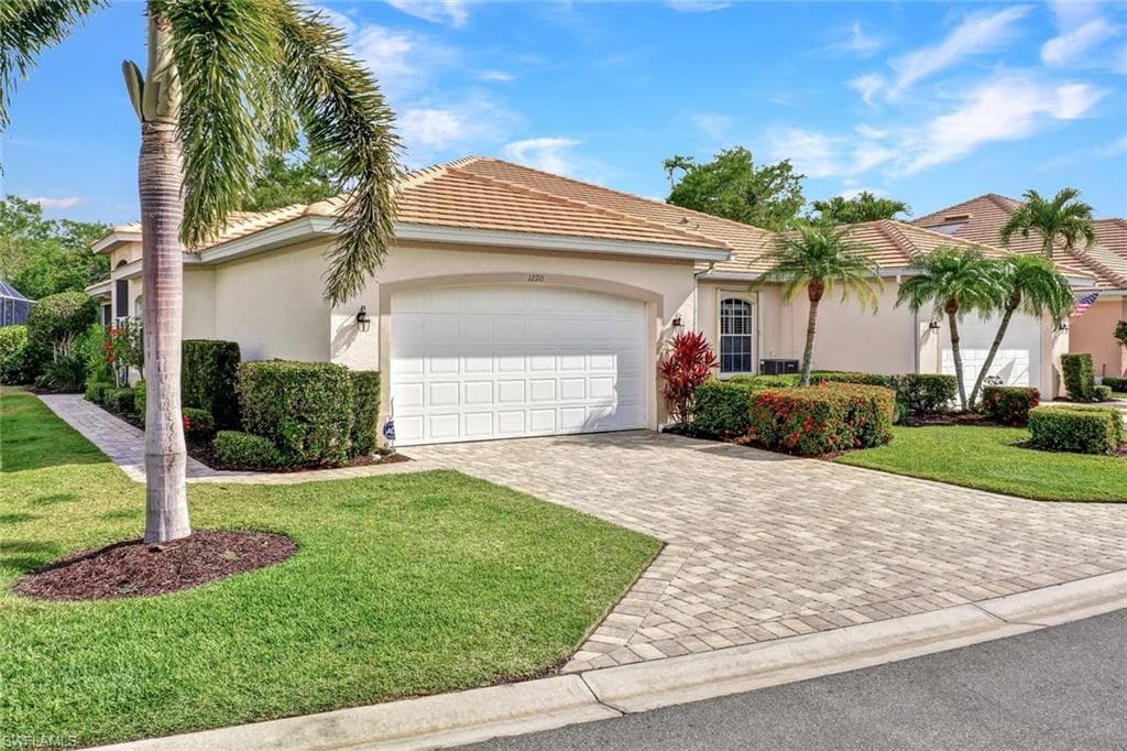 12715 Fox Ridge DR BONITA SPRINGS, FL 34135