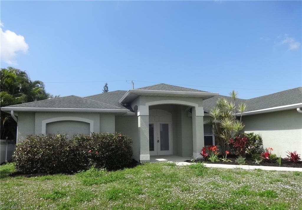 3320 SW 8th CT CAPE CORAL, FL 33914