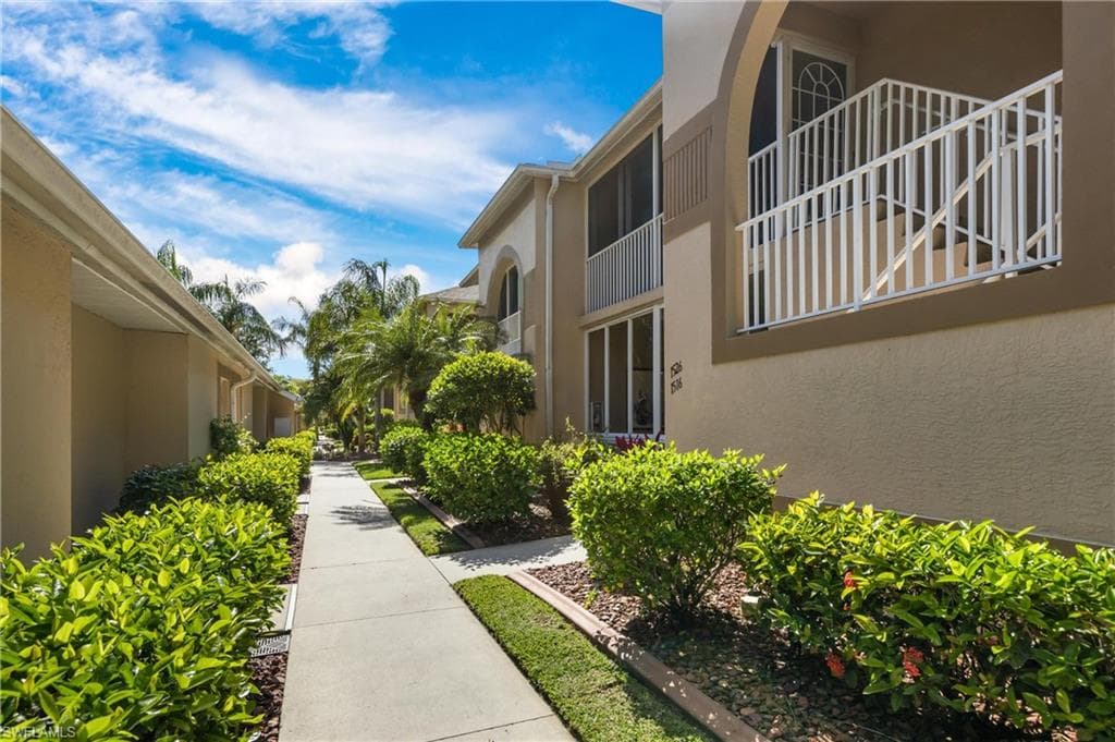 10235 Bismark Palm WAY 1526 FORT MYERS, FL 33966