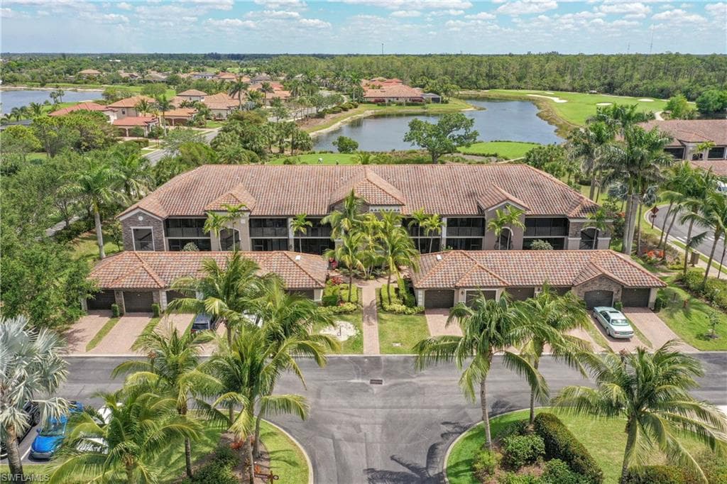 9844 Venezia CIR 725 NAPLES, FL 34113