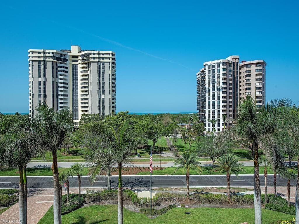6000 Pelican Bay BLVD C-402 NAPLES, FL 34108