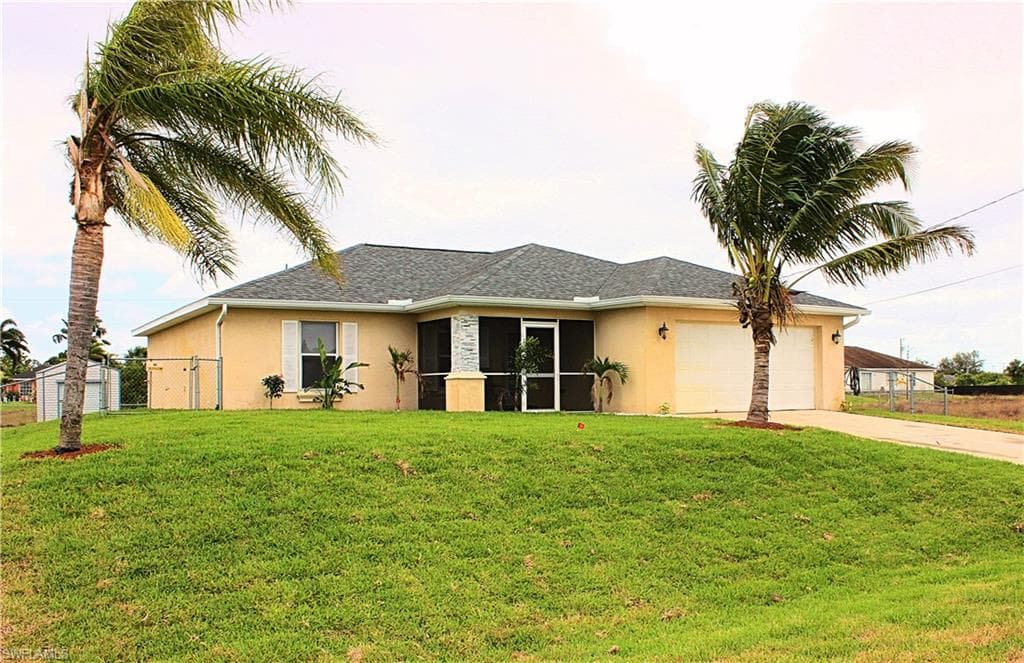 4013 5th ST SW LEHIGH ACRES, FL 33976