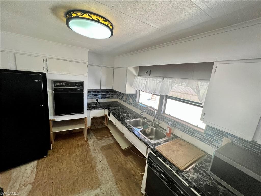 4905 Sandpiper DR ST. JAMES CITY, FL 33956