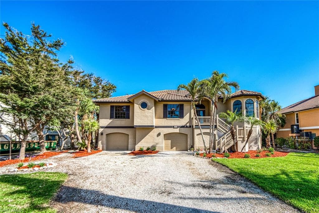1352 Eagle Run DR SANIBEL, FL 33957