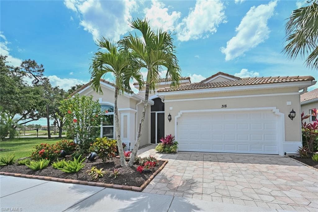 318 Harvard LN NAPLES, FL 34104
