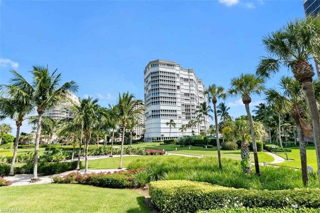 4401 Gulf Shore BLVD N 1804 NAPLES, FL 34103
