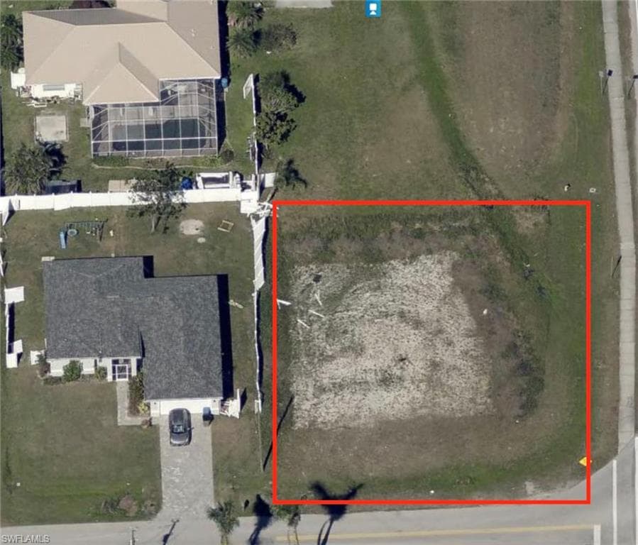 2421 SW 25th ST CAPE CORAL, FL 33914
