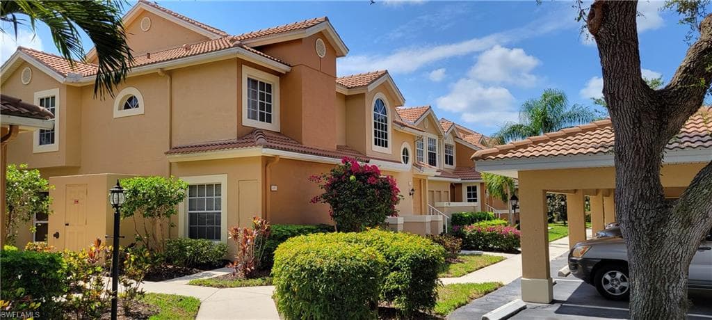 13030 Amberley CT 404 BONITA SPRINGS, FL 34135