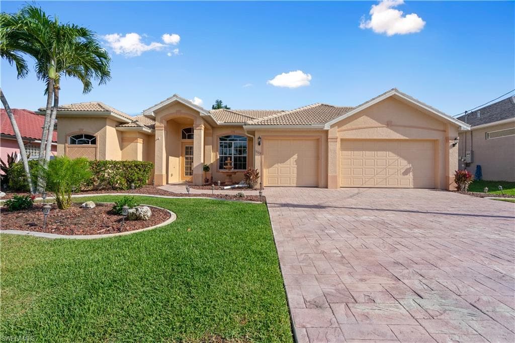 1809 SE 21st TER CAPE CORAL, FL 33990