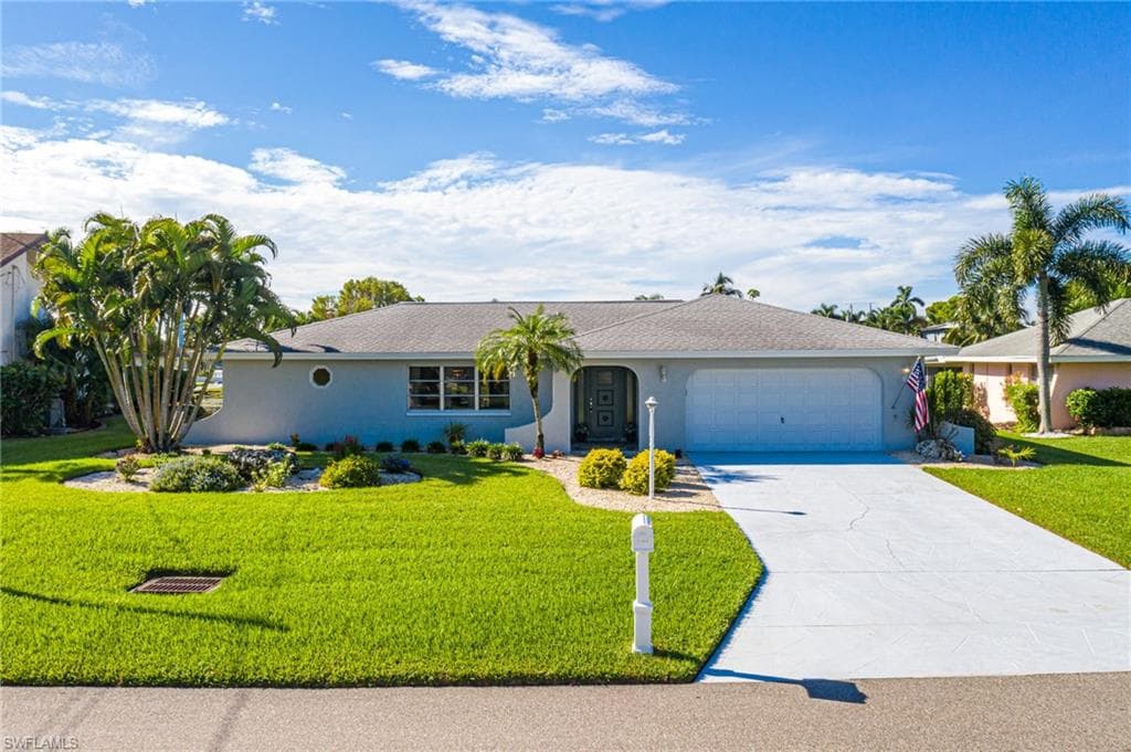 1946 SE 36th TER CAPE CORAL, FL 33904