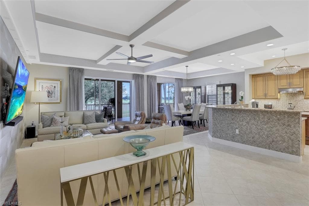 592 Avellino Isles CIR 21202 NAPLES, FL 34119