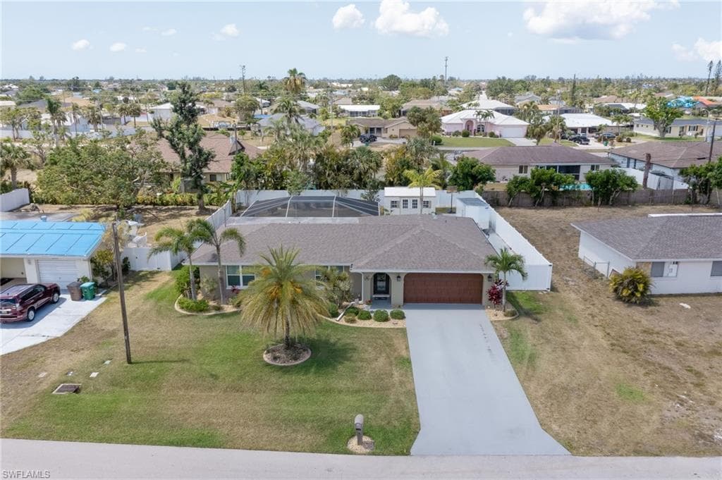 2516 12th PL CAPE CORAL, FL 33904