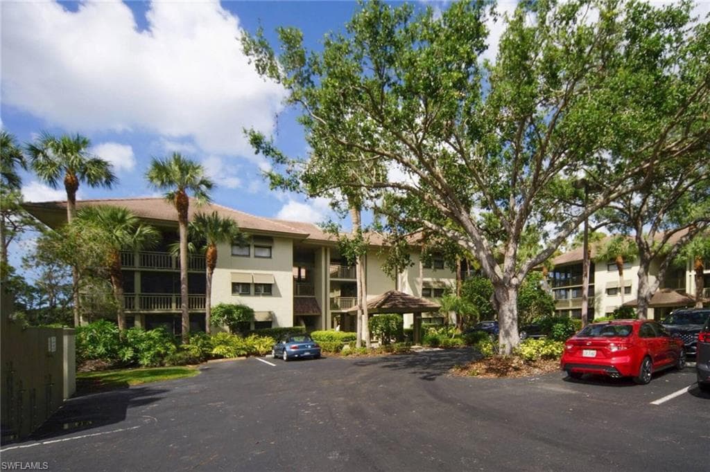 3631 Wild Pines DR 106 BONITA SPRINGS, FL 34134