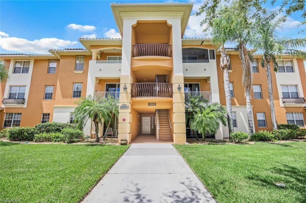 3948 Pomodoro CIR 302 CAPE CORAL, FL 33909