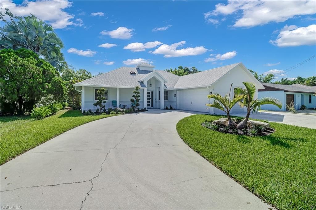 27141 Sun Aqua LN BONITA SPRINGS, FL 34135