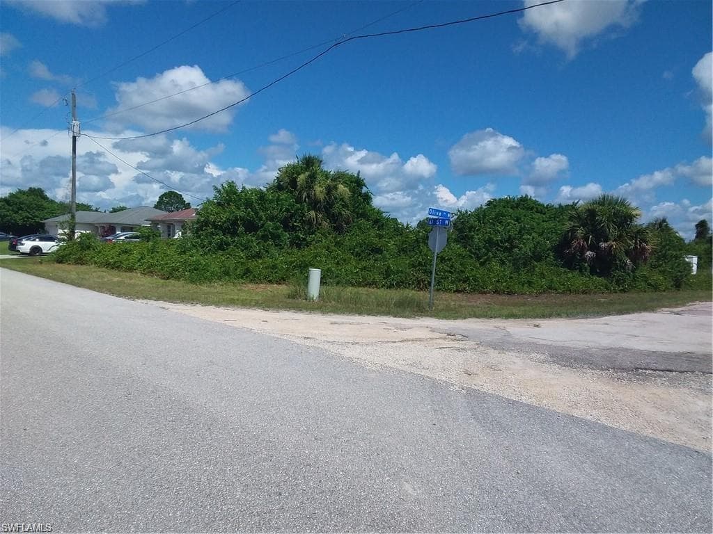 3200 61st ST W LEHIGH ACRES, FL 33971