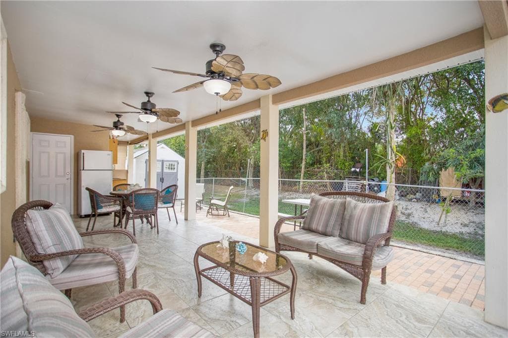 12227 Fuller LN NAPLES, FL 34113