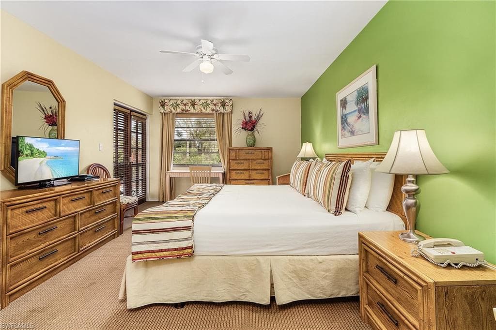 600 Neapolitan WAY 239 NAPLES, FL 34103