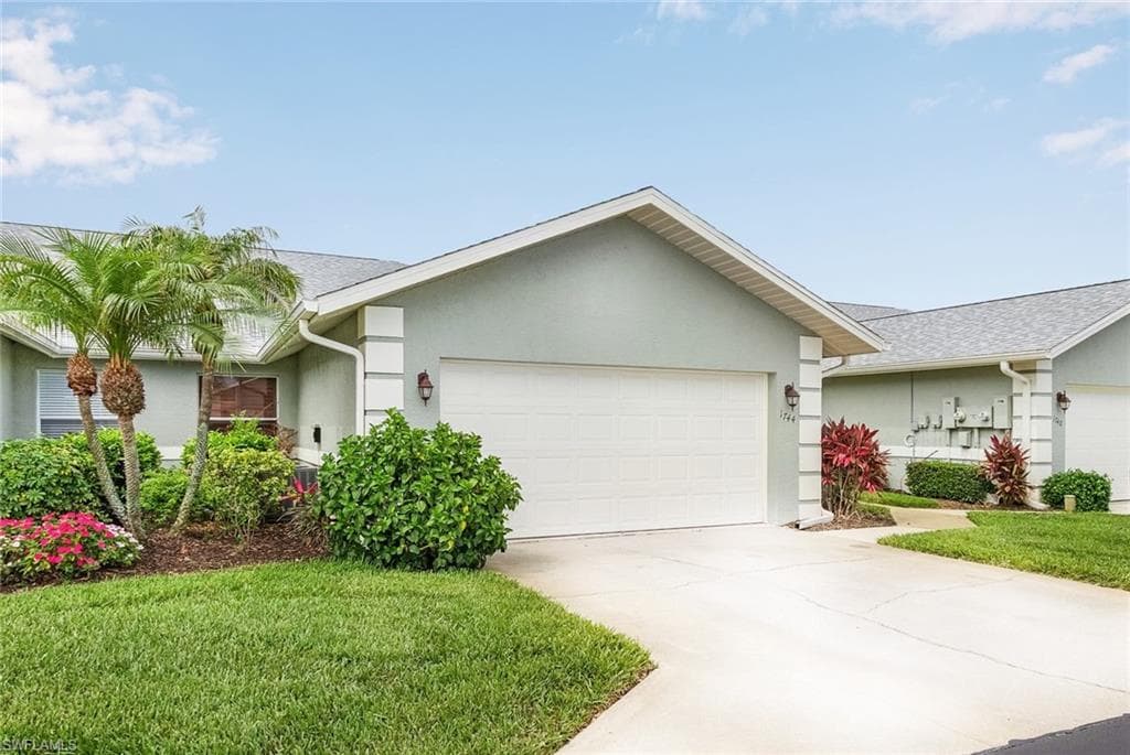 1744 Royal CIR 1102 NAPLES, FL 34112