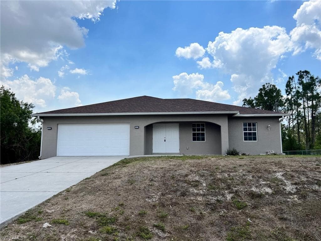 850 Cervantes ST E LEHIGH ACRES, FL 33974