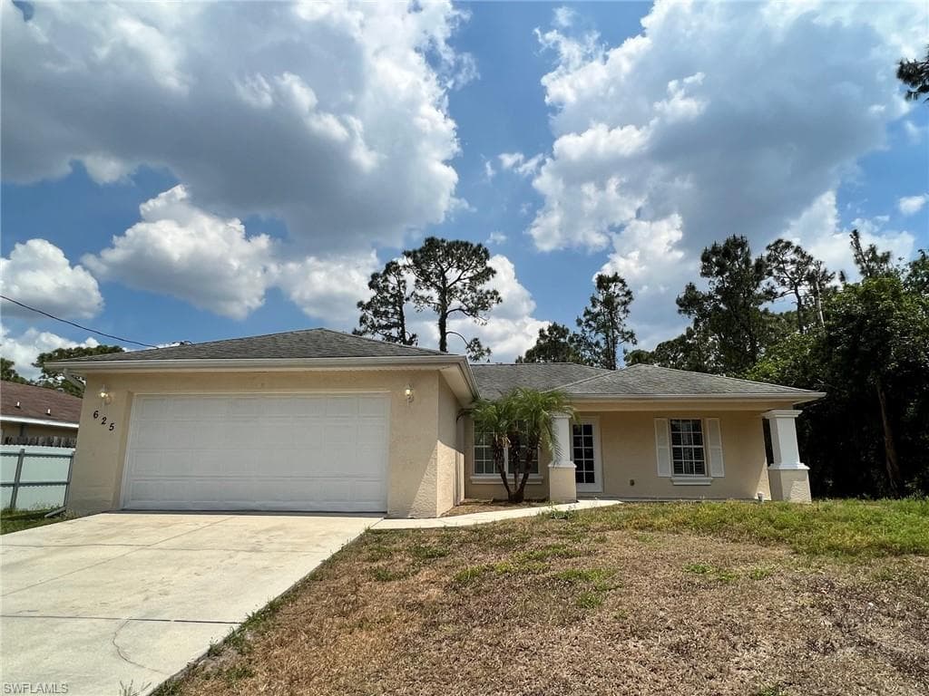 625 Summit AVE S LEHIGH ACRES, FL 33974
