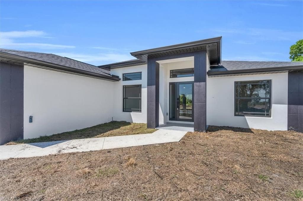 2608 39th ST SW LEHIGH ACRES, FL 33976