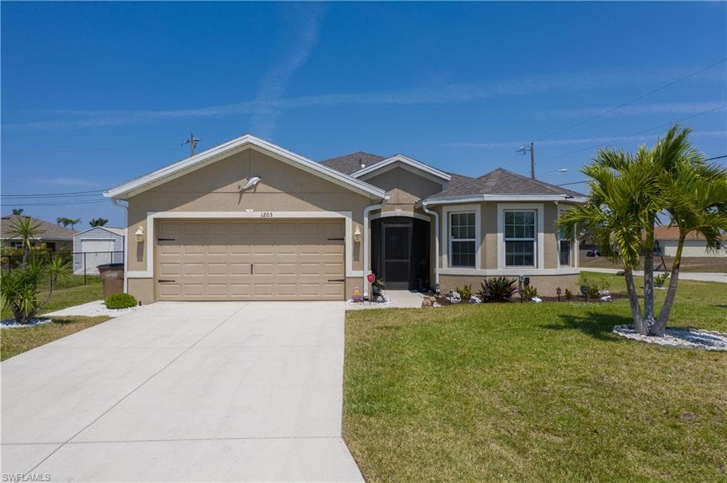1203 SW 33rd TER CAPE CORAL, FL 33914
