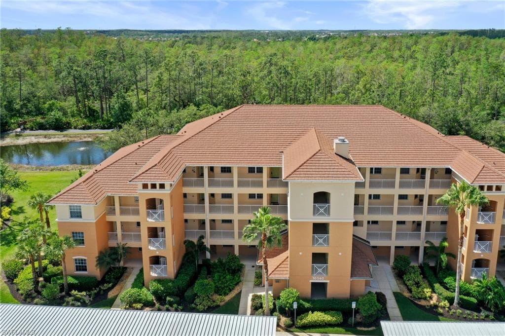 10540 Amiata WAY 403 FORT MYERS, FL 33913