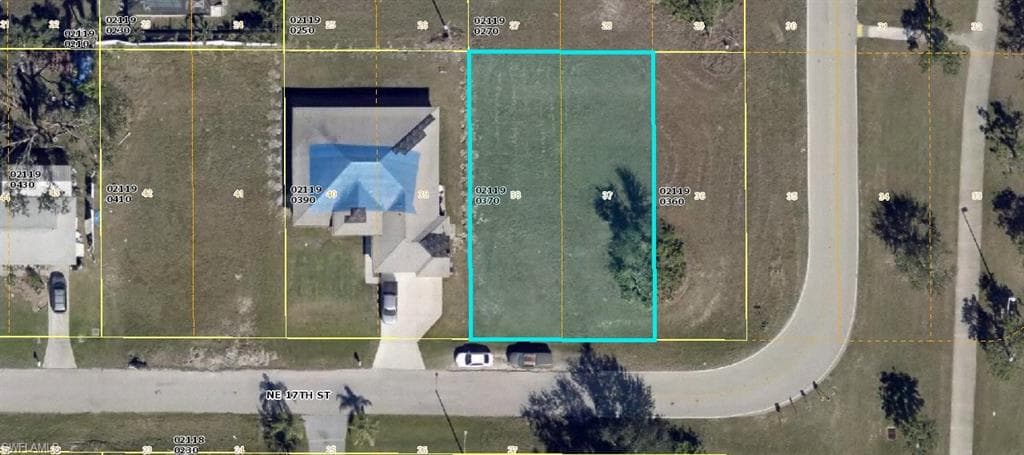 1519 17th ST CAPE CORAL, FL 33909