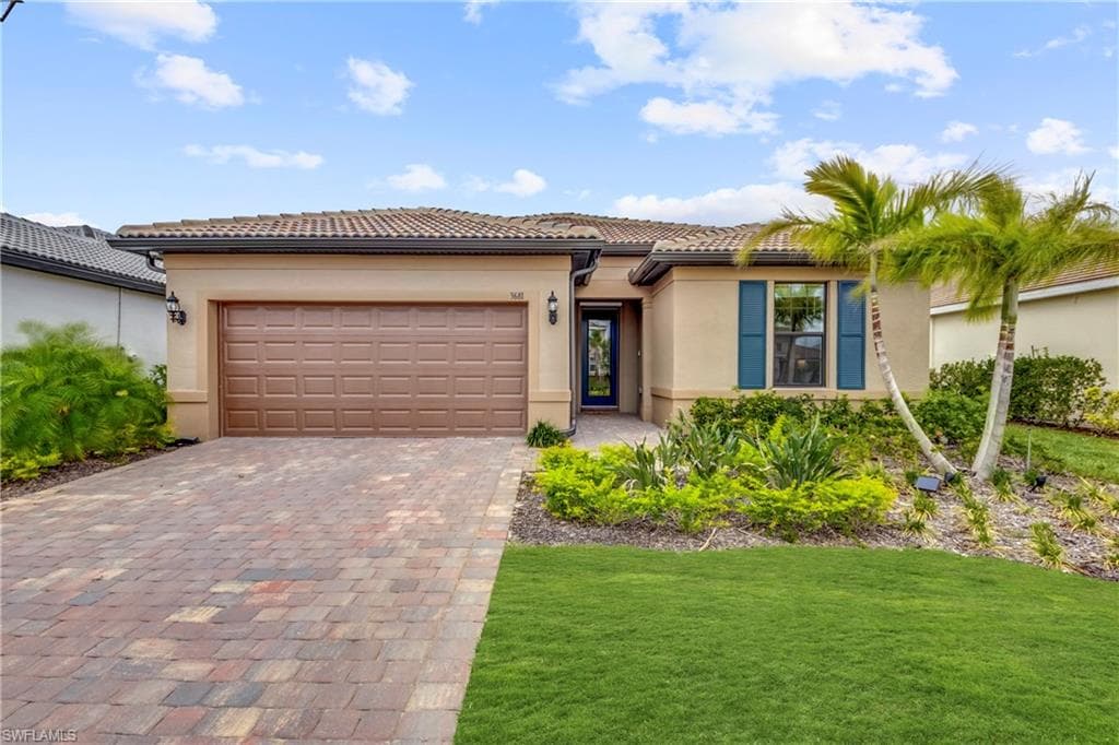 3681 E Hampton CIR ALVA, FL 33920