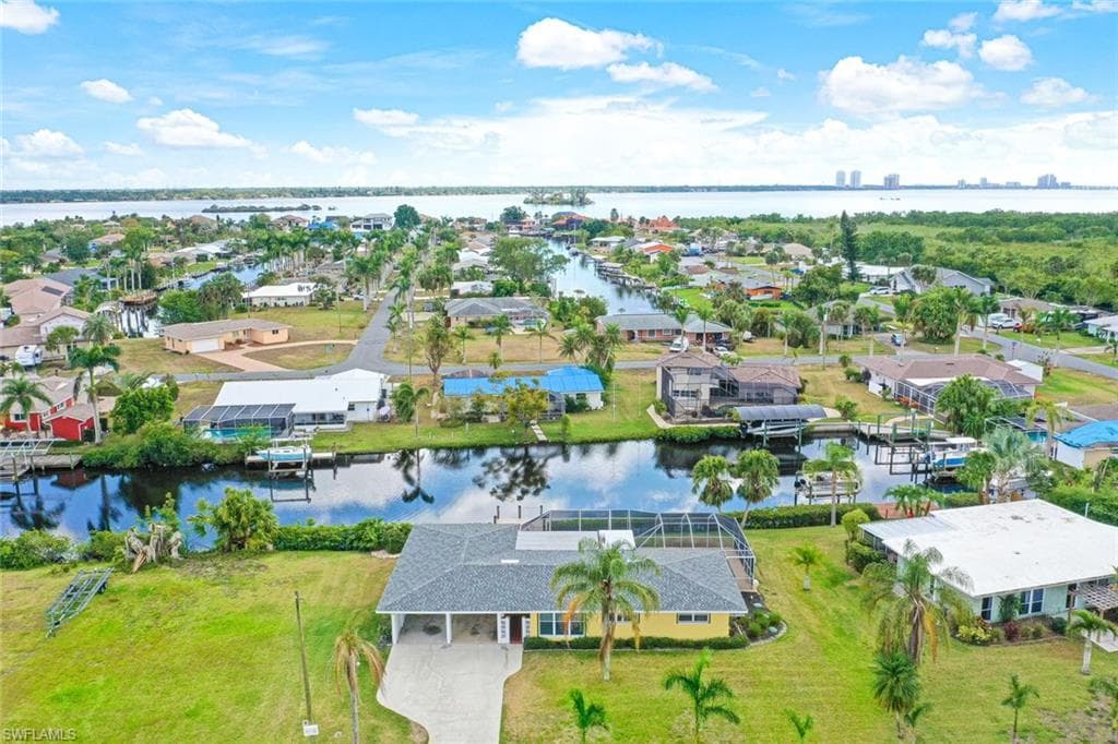 1720 Cascade WAY S NORTH FORT MYERS, FL 33917