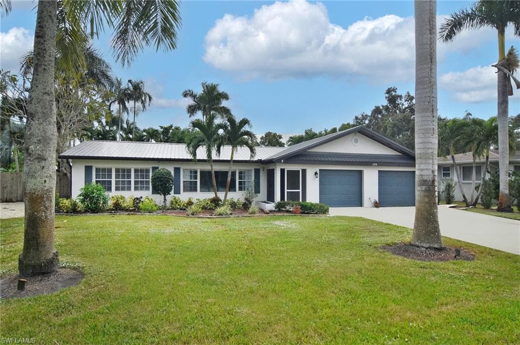 1298 Carlene AVE FORT MYERS, FL 33901