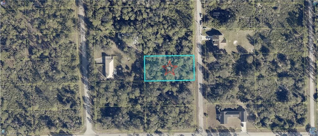 2105 Johns AVE ALVA, FL 33920