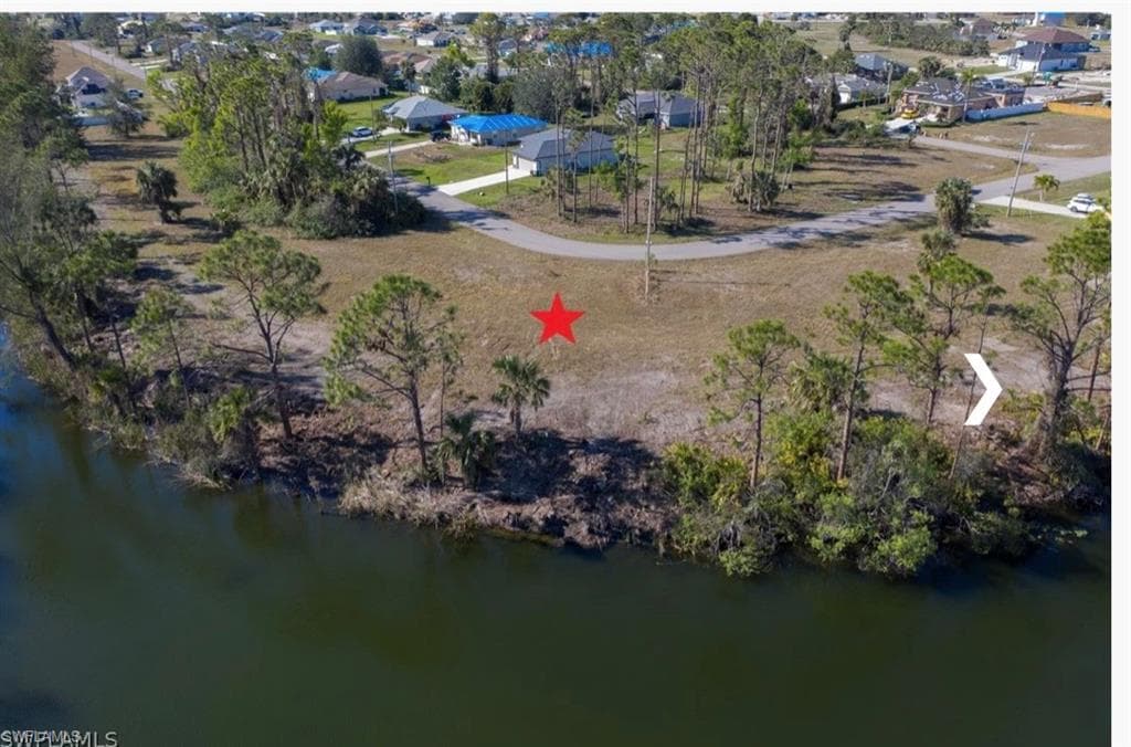 2042 NE 33rd LN CAPE CORAL, FL 33909