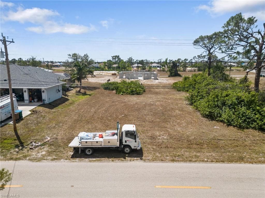 344 Jacaranda PKWY E CAPE CORAL, FL 33909