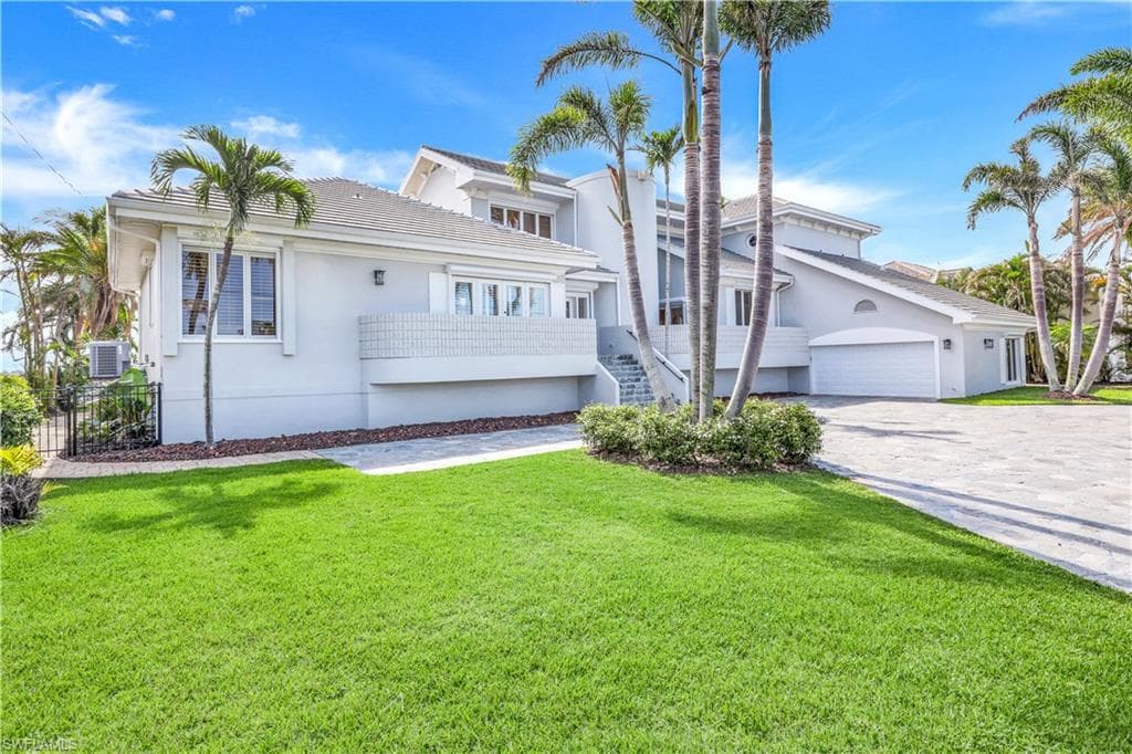 5813 SW 1st AVE CAPE CORAL, FL 33914