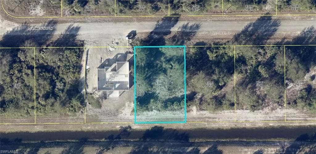 550 Lone Star LN LEHIGH ACRES, FL 33974