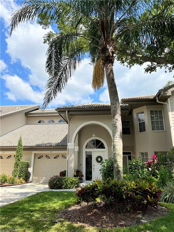 221 Perignon VIA E 21-4 NAPLES, FL 34119