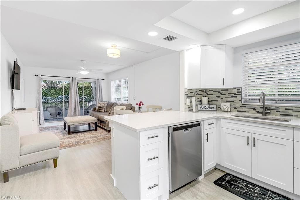 5 High Point CIR W 101 NAPLES, FL 34103