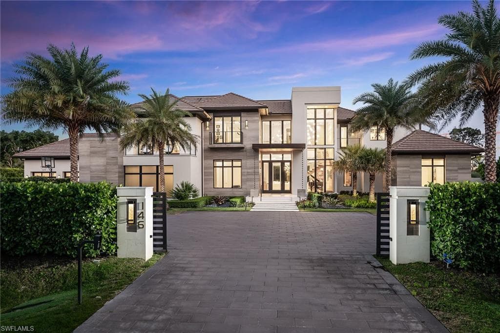 146 Myrtle RD NAPLES, FL 34108