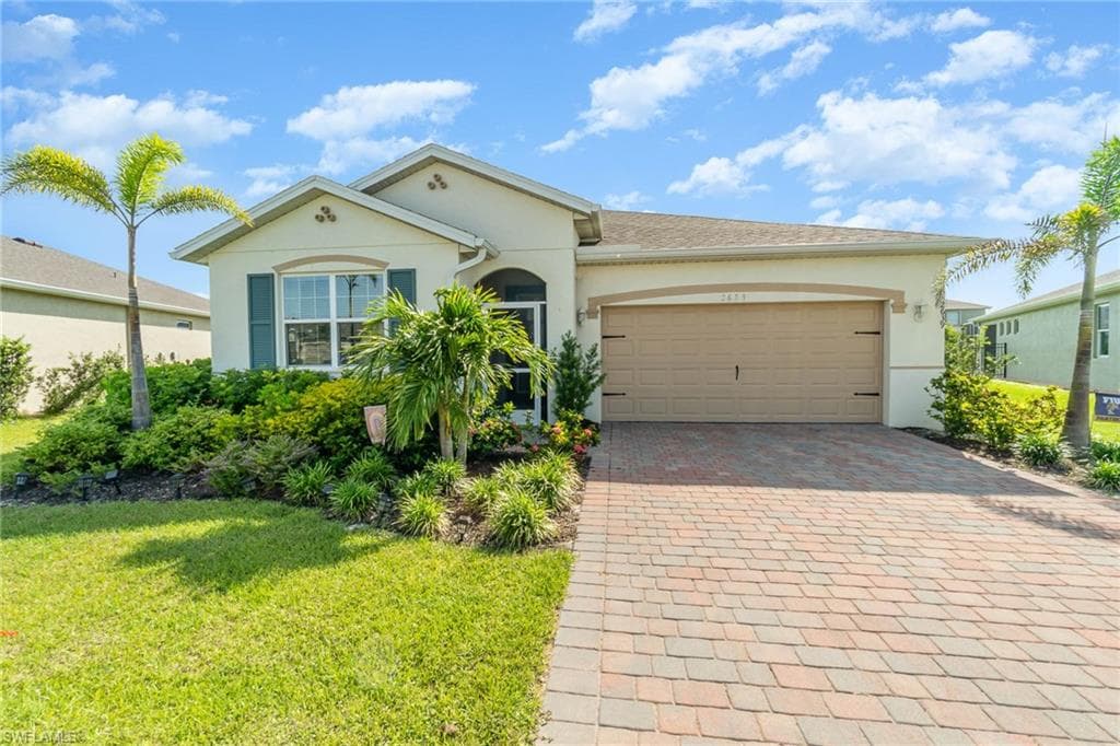 2639 Corona LN CAPE CORAL, FL 33909